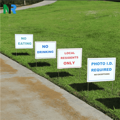 Czy są jakieś trendy w projektach znaków stoczni o losowych kształtach?
